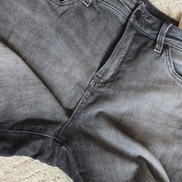 NYDJ | Stretch SHERI Slim Jeans - Picture 4 of 8